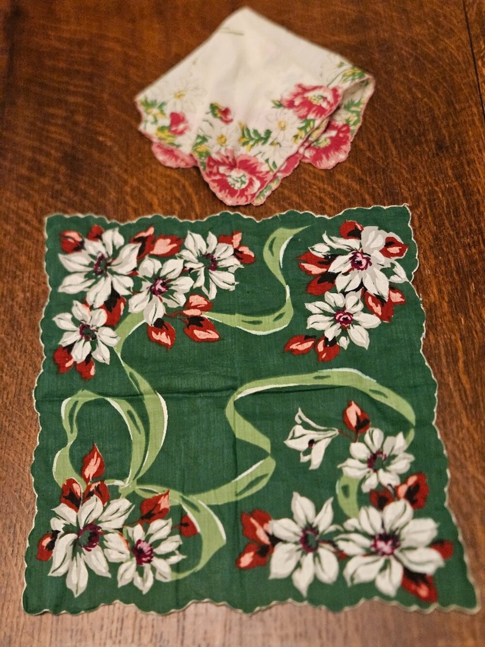 Vintage 2 Mid Century Cotton Floral Hankerchiefs With Scalloped Edges